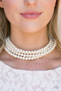 Vintage Romance White Choker