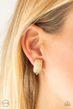 Load image into Gallery viewer, Cirque Du Couture Gold Clip-On
